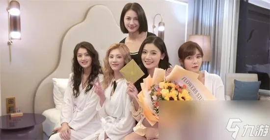 《美女环绕：揭秘《完蛋我被美女包围了前传》全结局攻略》