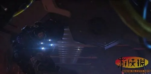 《虫群之心》预告片《复仇》：揭秘星际争霸2新篇章